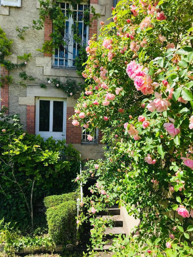 La Maison Des Roses Moulins  Exterior photo